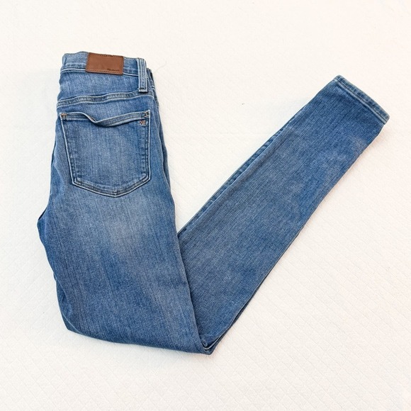 Madewell 10" Roadtripper Medium Wash Button Fly Denim Jeans SIze 23T - Picture 3 of 8